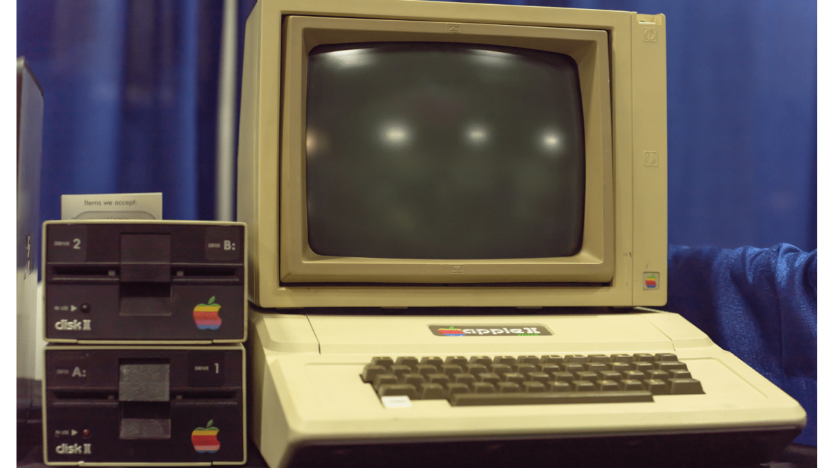 Apple II Flashback: The Fantasy of Predicting the Future - Kailash